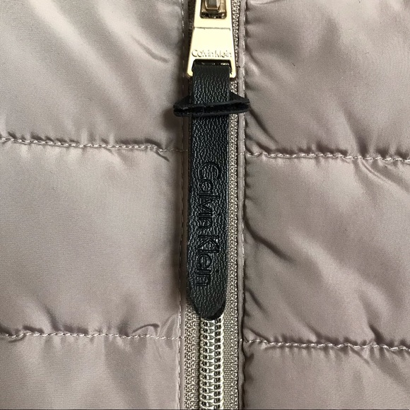 Calvin Klein Puffy Vest - Picture 7 of 7